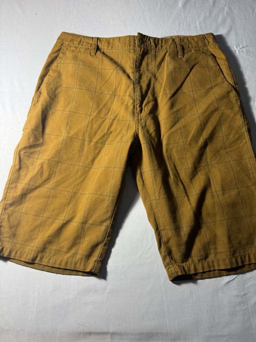 Volcom Slightly Removed Shorts Size 34 Mustard Plaid